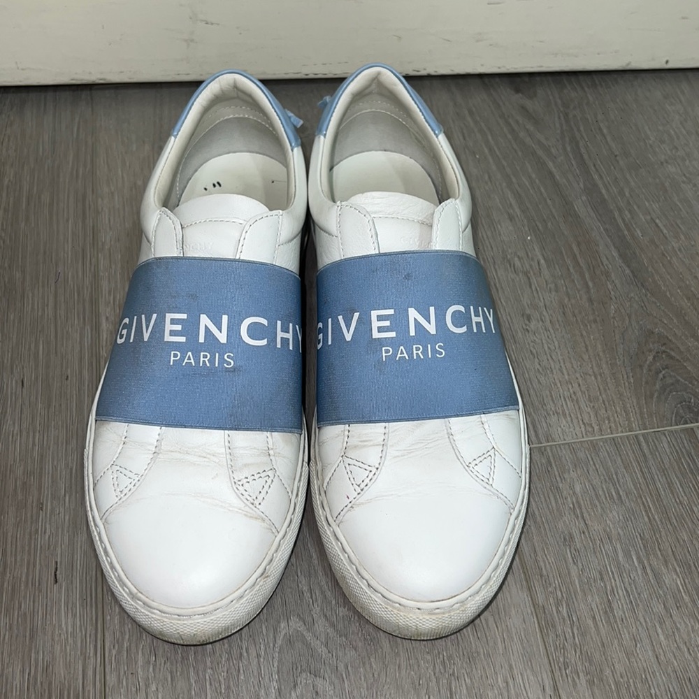 Givenchy Sneakers